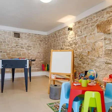 Ria By Guide Mednjan