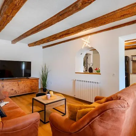 Ria By Guide Vila Mednjan